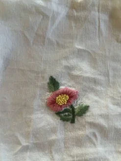 4 serviettes de table anciennes