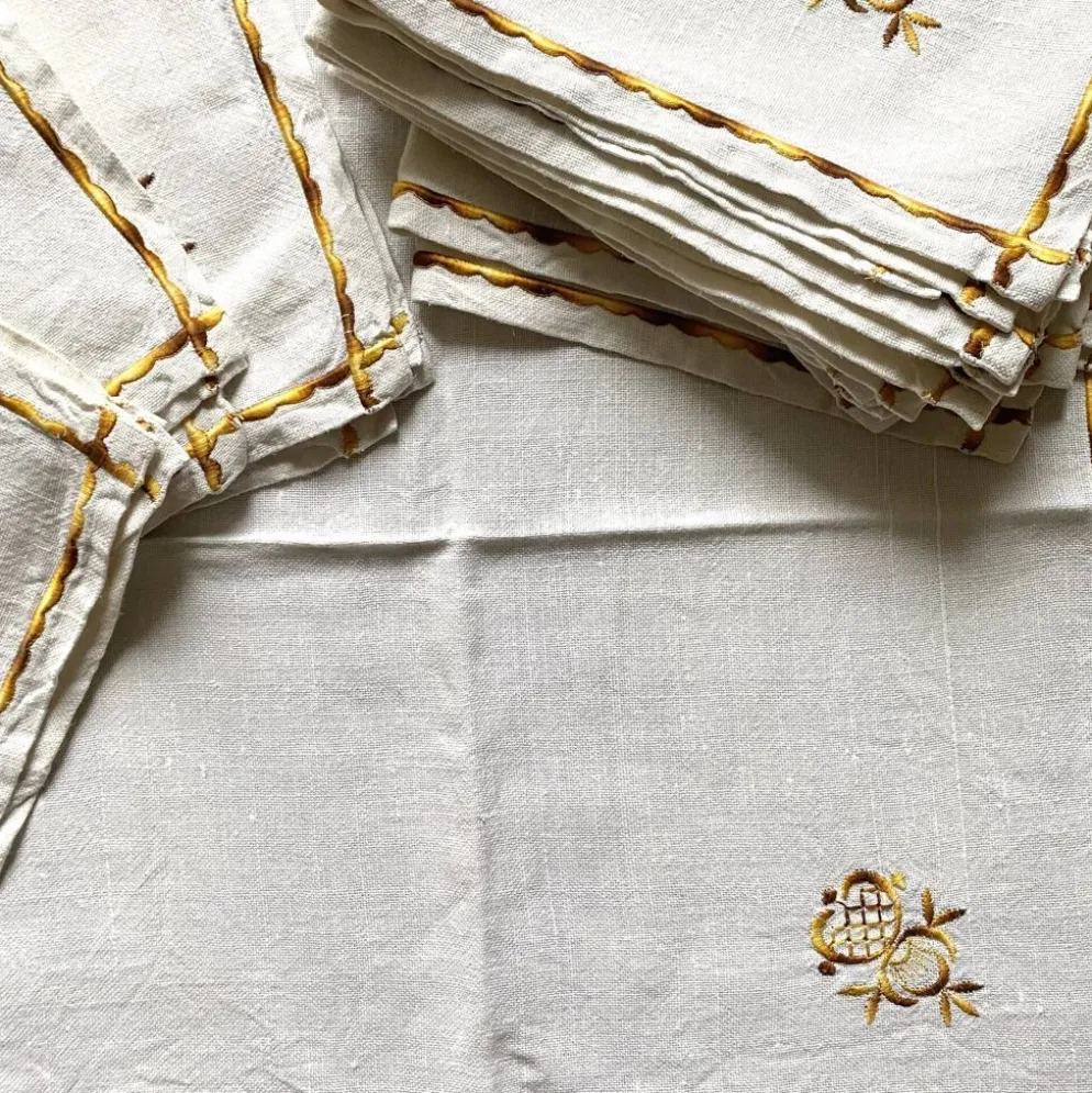 10 serviettes de table brodées