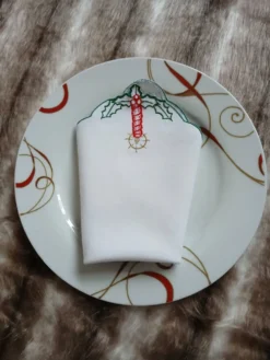 6 serviettes de table brodées anciennes
