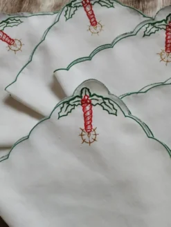6 serviettes de table brodées anciennes