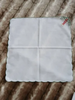 6 serviettes de table brodées anciennes