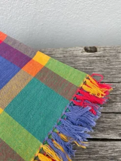 5 serviettes de table à carreaux multicolores