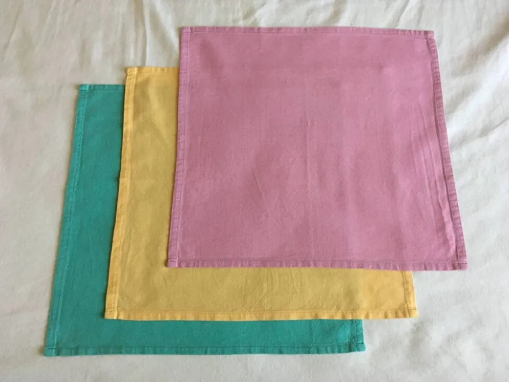 3 serviettes de table damassées 40 x 39