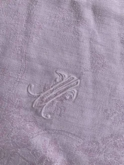 6 serviettes de table, dépareillées, rose et vert anis, monogrammes M ou CC