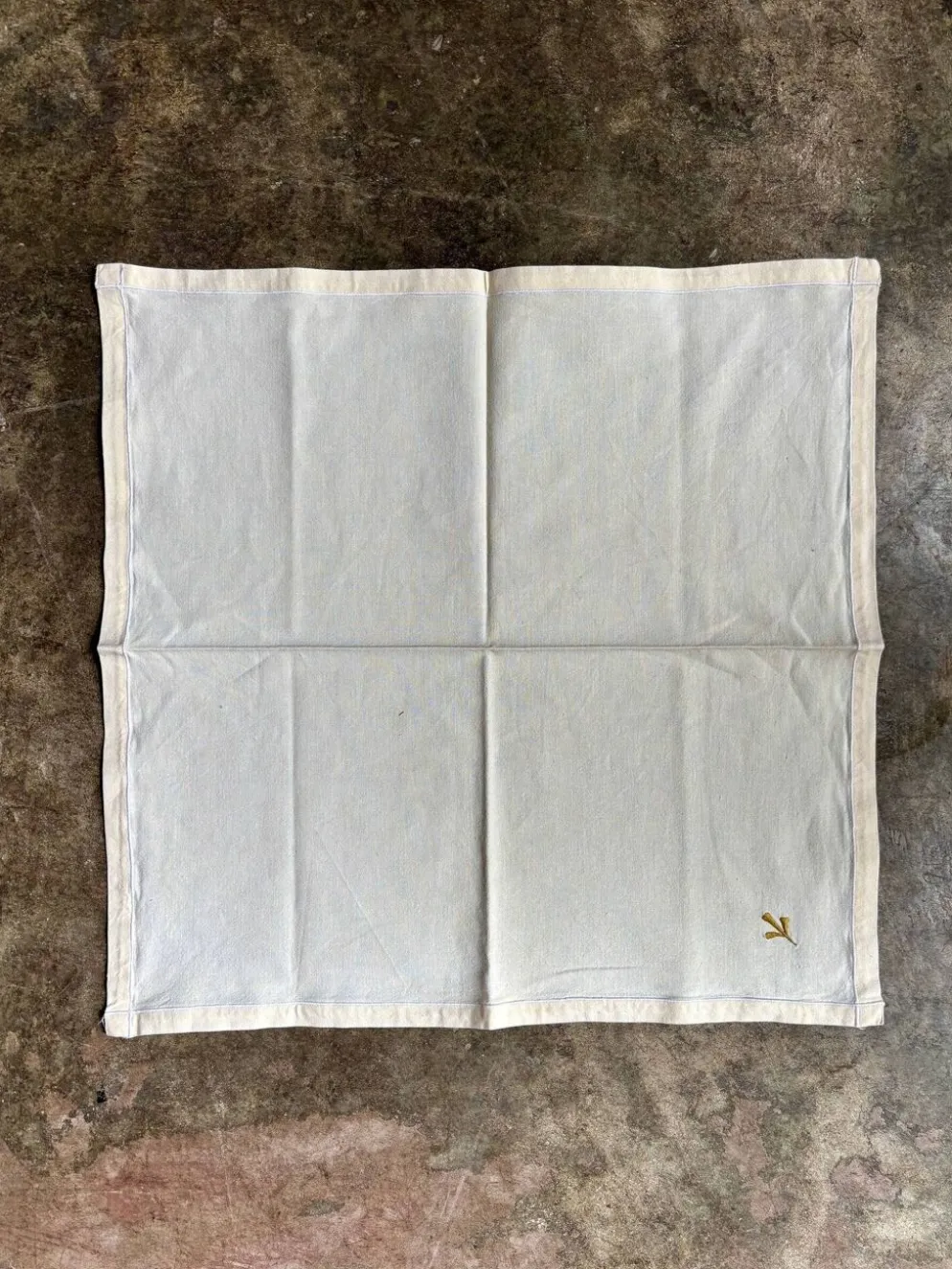 6 serviettes de table en coton beige brodé
