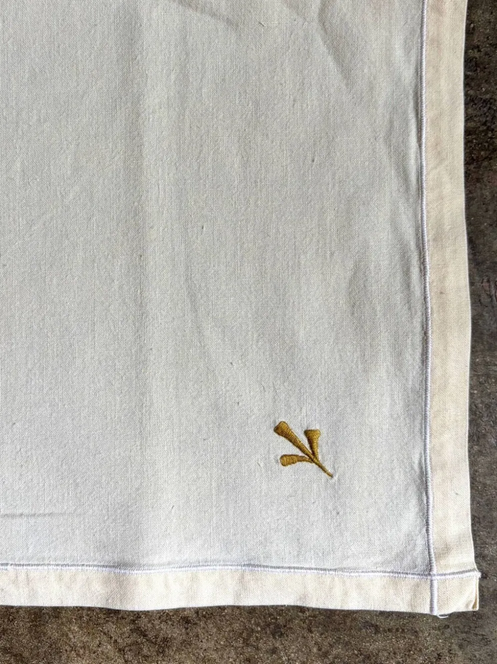 6 serviettes de table en coton beige brodé