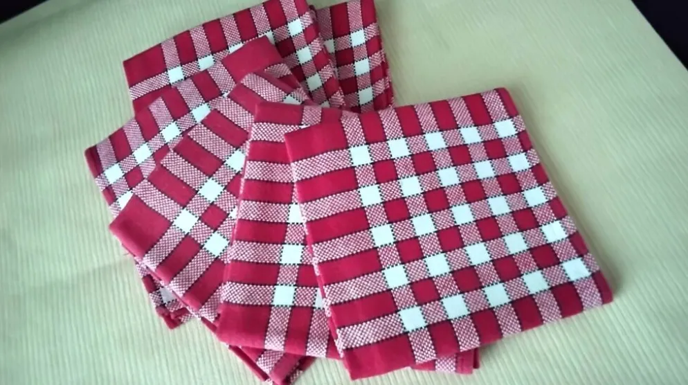 6 Serviettes de table en coton rouge et blanc Vintage