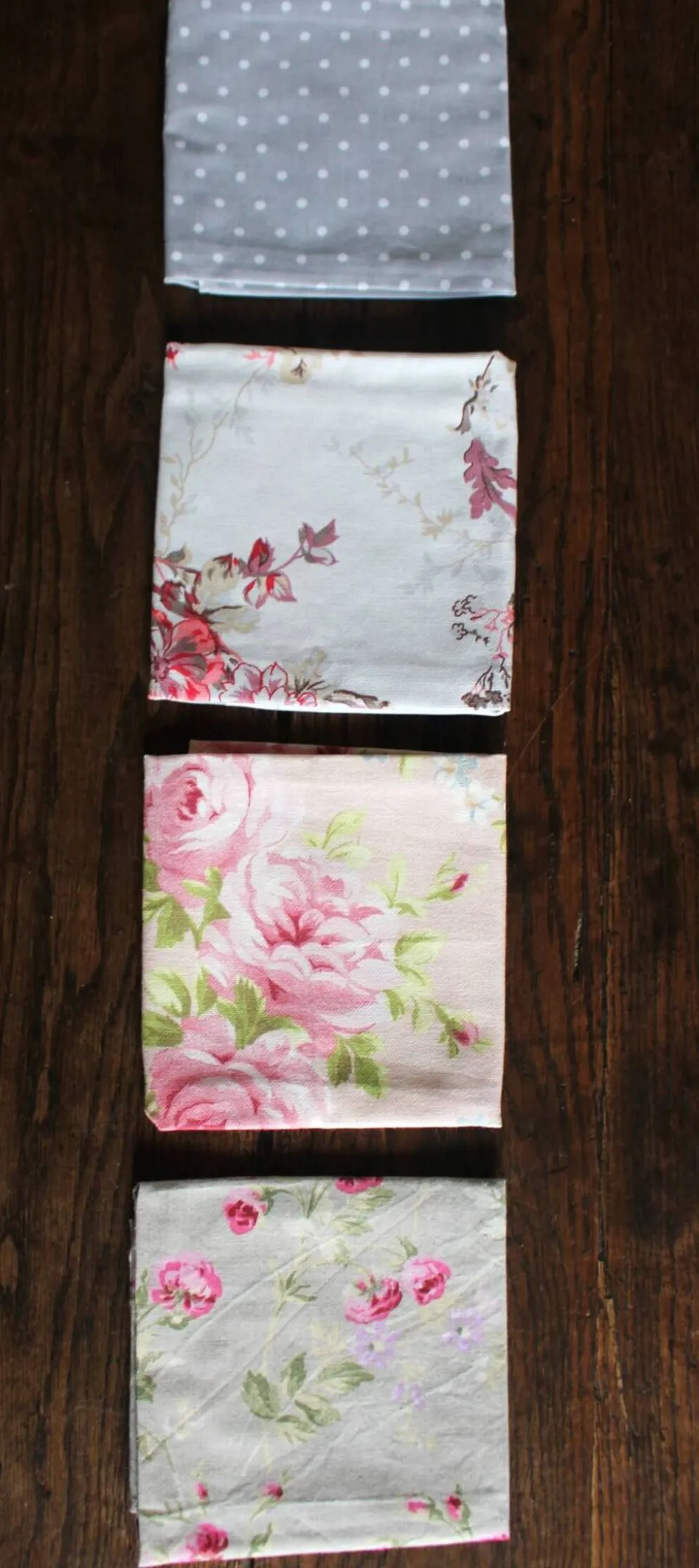 4 serviettes de table Fleurs Pois romantique