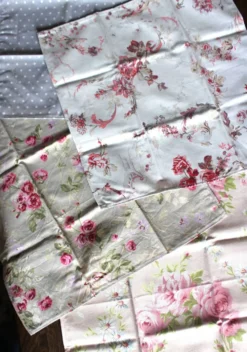 4 serviettes de table Fleurs Pois romantique