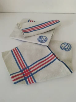 Serviettes de table monogrammées
