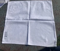 7 serviettes en coton damassé blanches, Christian Lacroix, vintage