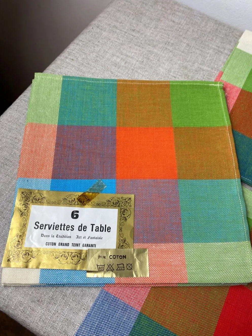 Serviettes pue coton modèle vintage à carreaux