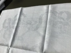 9 serviettes VP damassé 87x72cm motifs rubans