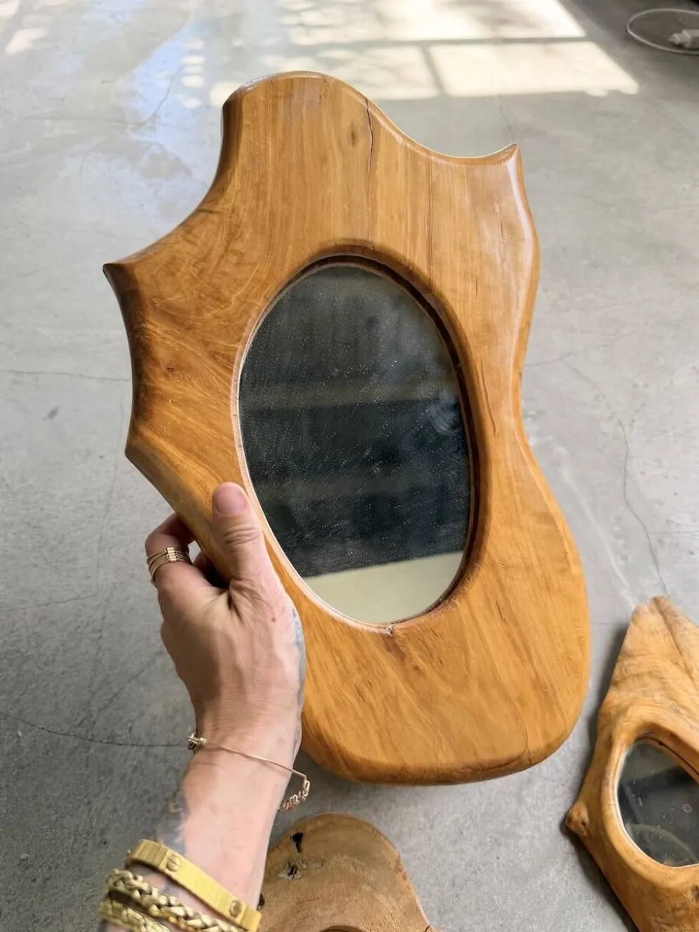 Set de 4 miroirs organiques brutalistes en bois années 50