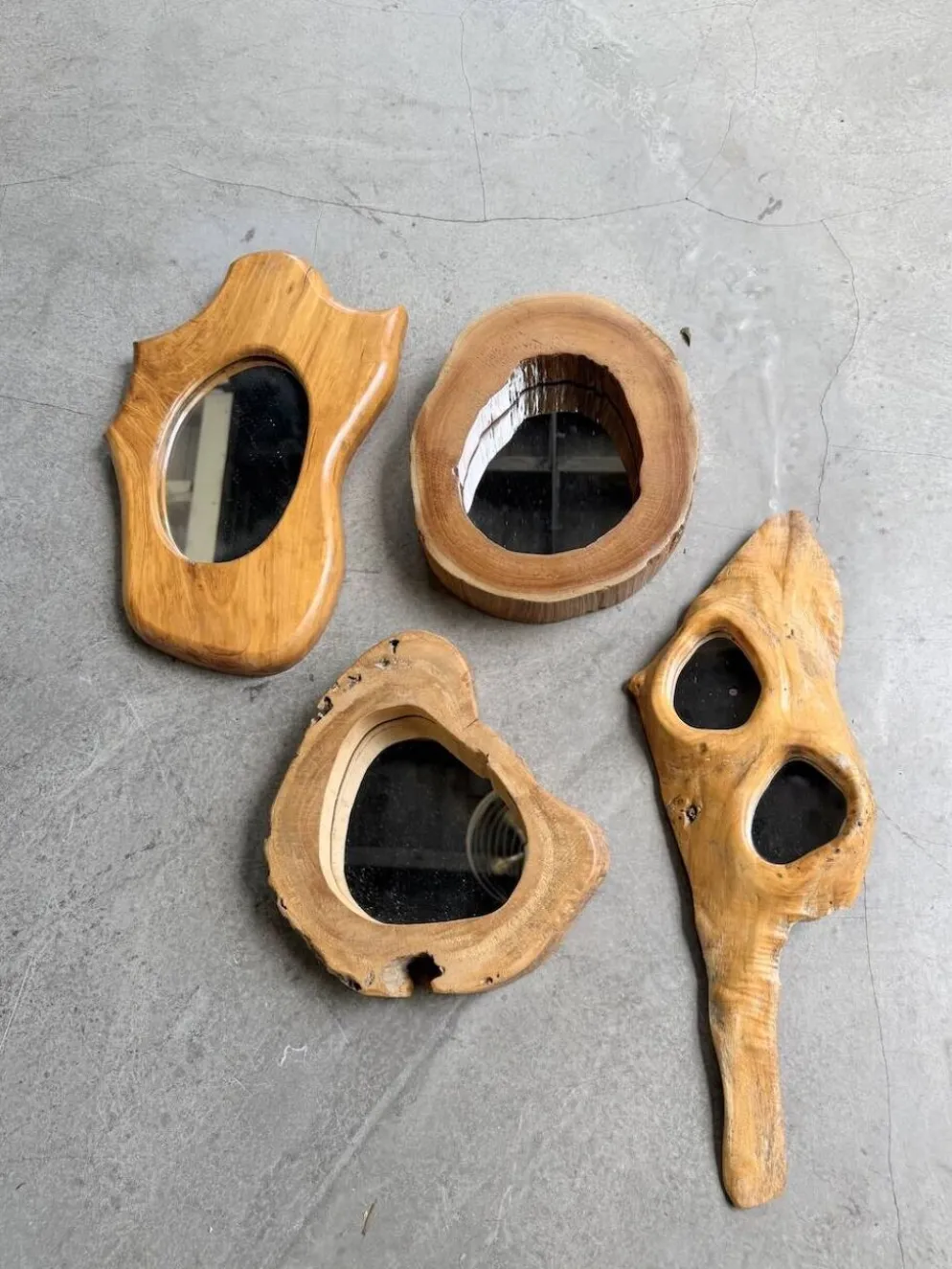 Set de 4 miroirs organiques brutalistes en bois années 50