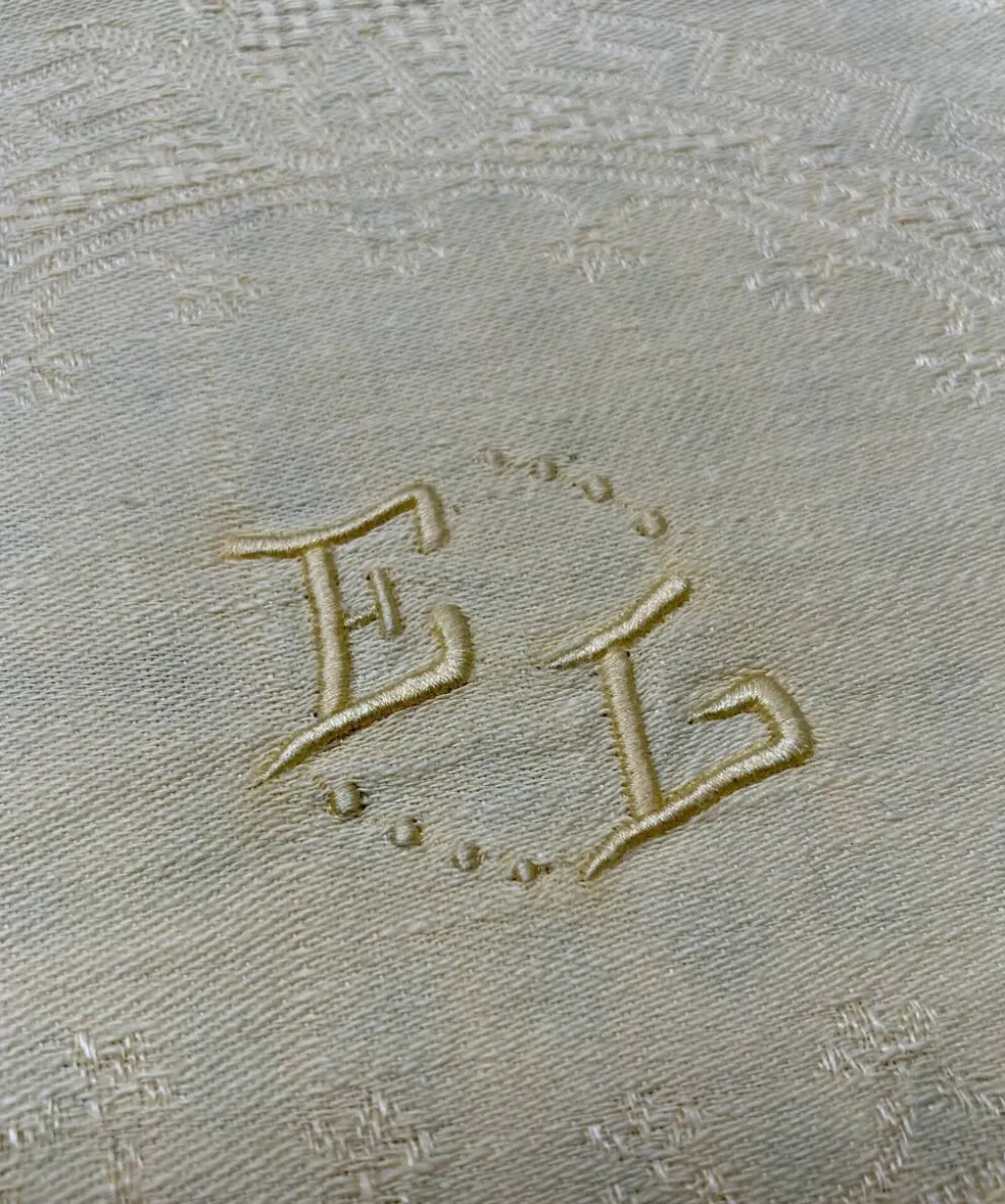 set de 4 serviettes monogrammées EL teintes jaune
