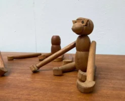 Singes en bois danois du milieu du siècle, lot de 3