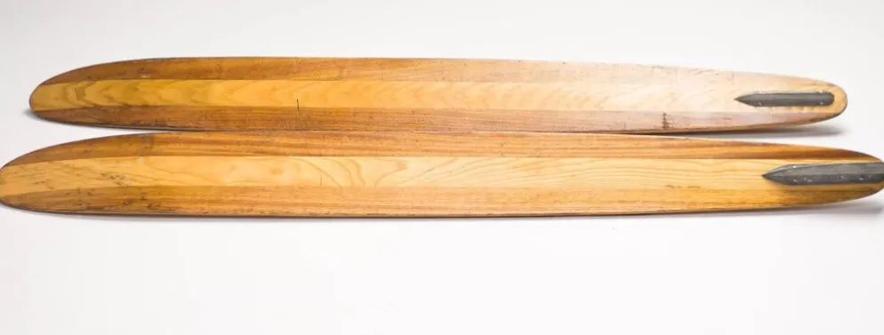 Skis nautiques vintage ayant appartenu au champion du monde Dick Pope JR - Icône sportive rare