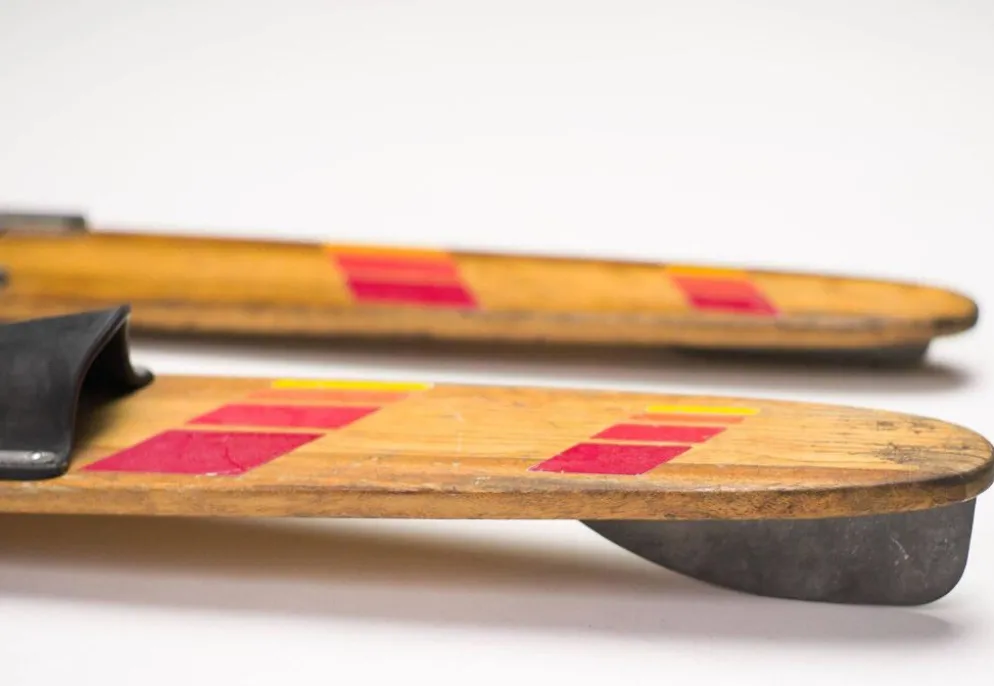 Skis nautiques vintage ayant appartenu au champion du monde Dick Pope JR - Icône sportive rare