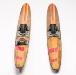 Skis nautiques vintage ayant appartenu au champion du monde Dick Pope JR - Icône sportive rare