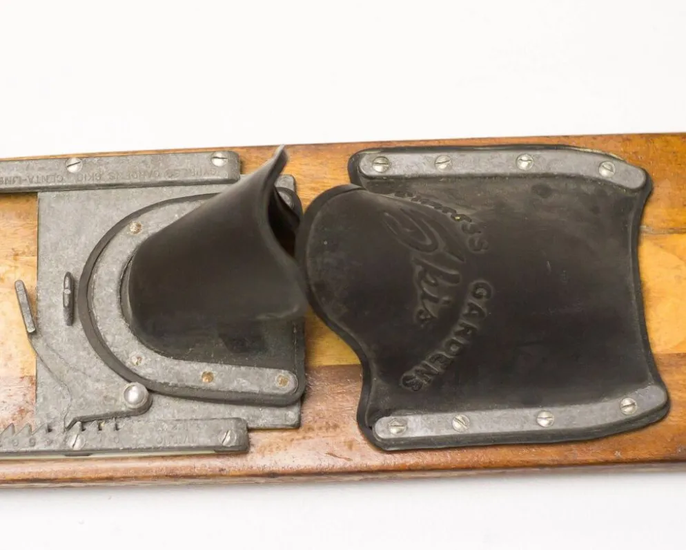 Skis nautiques vintage ayant appartenu au champion du monde Dick Pope JR - Icône sportive rare