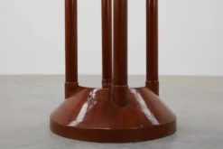 Socle de la Sécession de Vienne en bois et en cuivre, Autriche vers 1910.