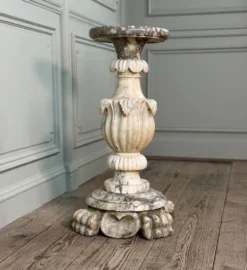 Socle en albâtre sculpté, Italie vers 1880