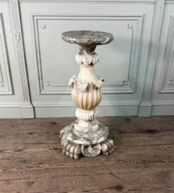 Socle en albâtre sculpté, Italie vers 1880