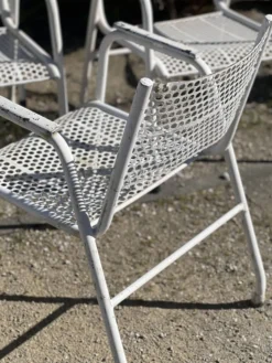 Série de 10 fauteuils de jardin en métal perforés