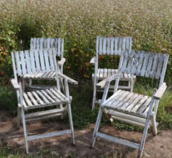 Série de 4 fauteuils de jardin pliants en bois latté – Design 1940