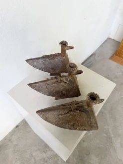 Série de trois bougeoirs oiseaux brutalistes Folk Art
