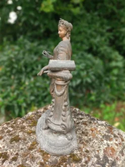 Statue