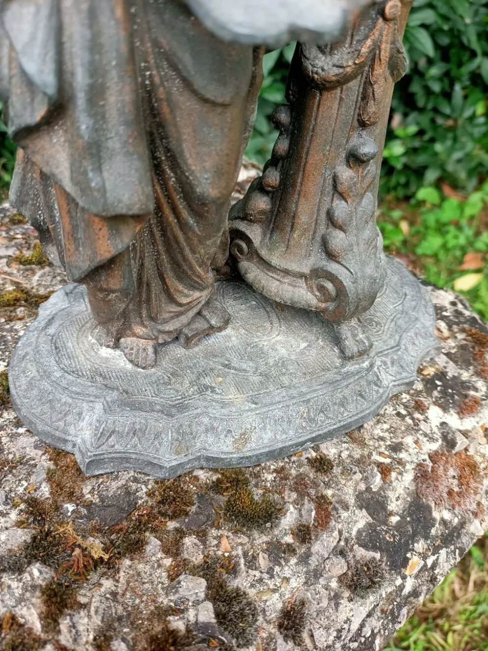 Statue