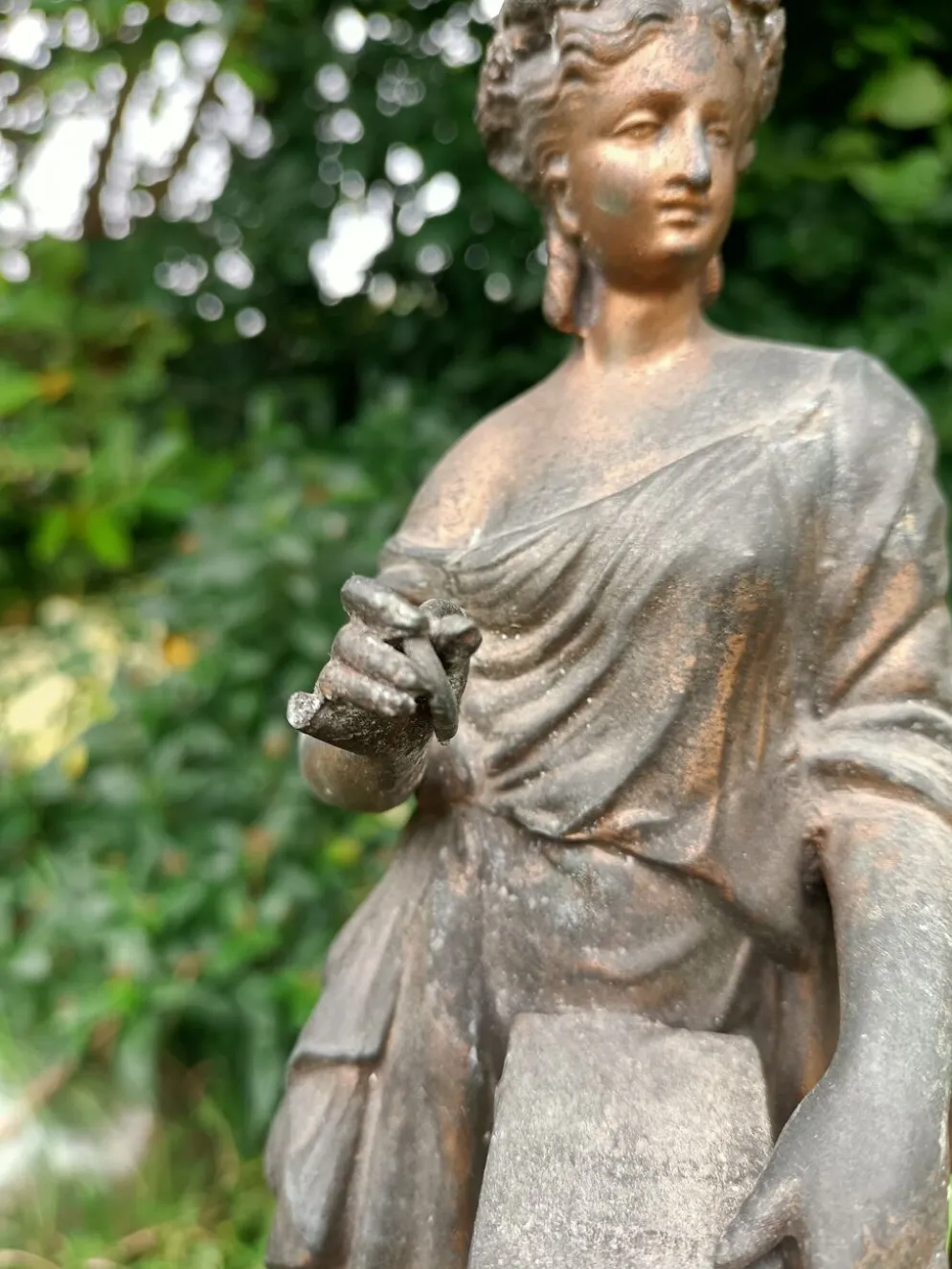 Statue