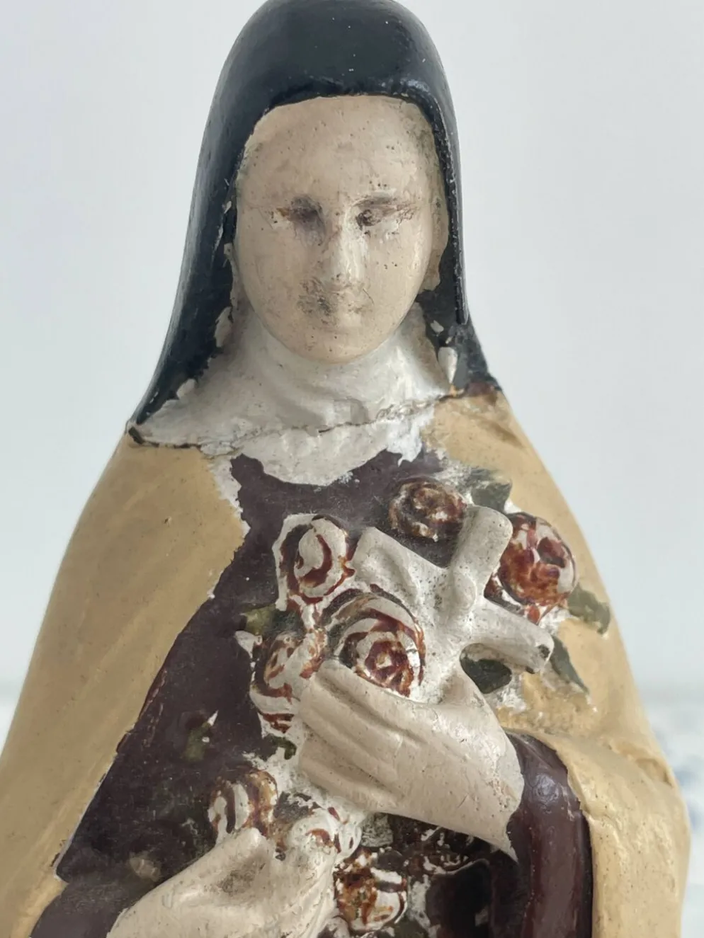 Statue ancienne de Sainte Thérèse de Lisieux, Figurine religieuse en plâtre
