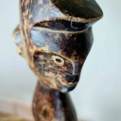 Statue Mumuye soclée, Hauteur : 53 cm