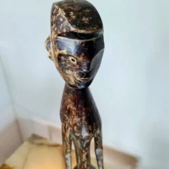Statue Mumuye soclée, Hauteur : 53 cm