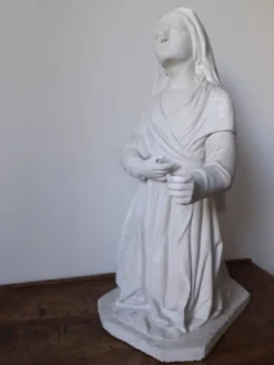 Statue religieuse de Sainte Bernadette