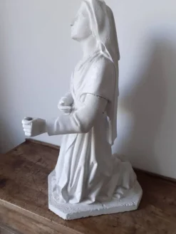 Statue religieuse de Sainte Bernadette