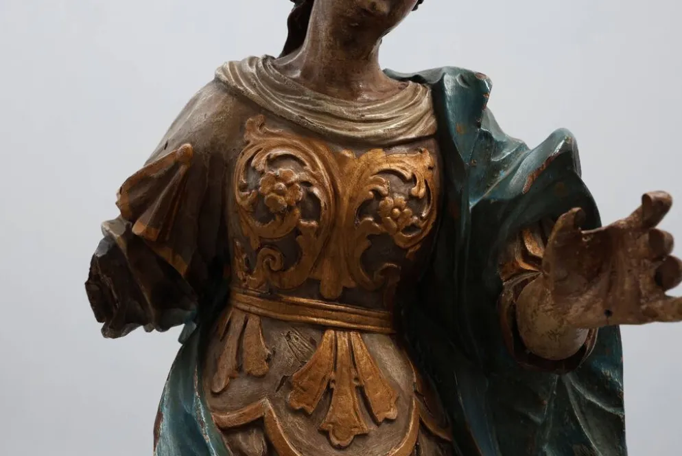 Statue religieuse française du XVIIIe siècle de la Vierge Marie sur un nuage