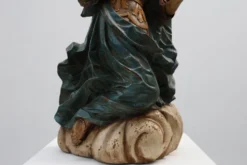 Statue religieuse française du XVIIIe siècle de la Vierge Marie sur un nuage