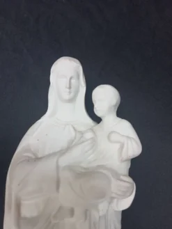 statuette en biscuit la st-vierge et l'enfant jesus signé SFBJ