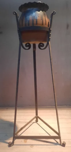 Structure métallique porte pot