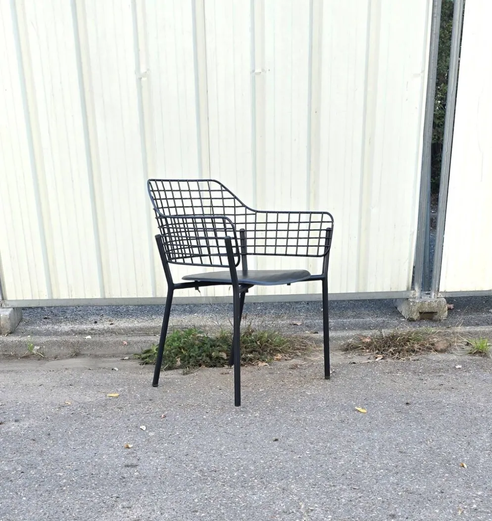 Suite de 8 chaises lyze, emu