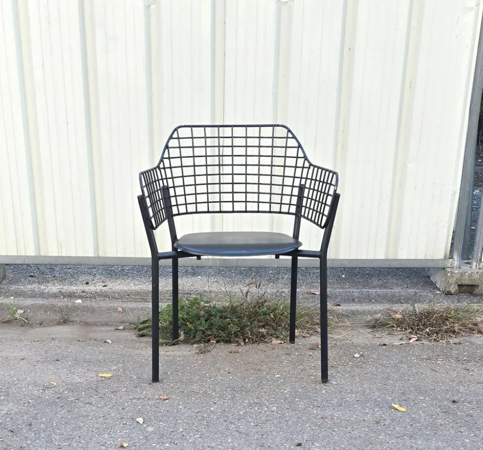 Suite de 8 chaises lyze, emu