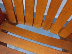 Suite de 4 fauteuils de jardin vintage en bois de hêtre des années 60