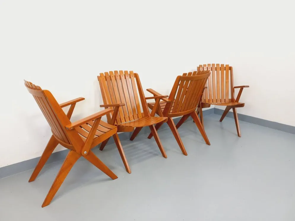 Suite de 4 fauteuils de jardin vintage en bois de hêtre des années 60