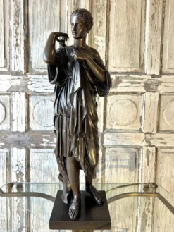 Sujet en bronze Diane d’après Praxitèle circa 1900
