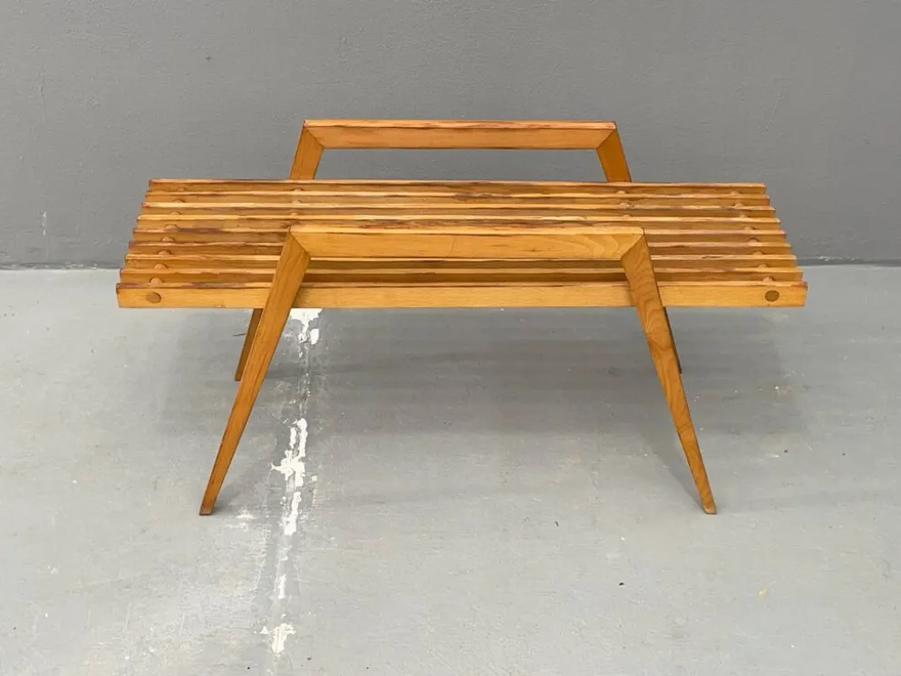 Support de fleurs en hêtre par ÚLUV, milieu du siècle, années 1970 Tchécoslovaquie