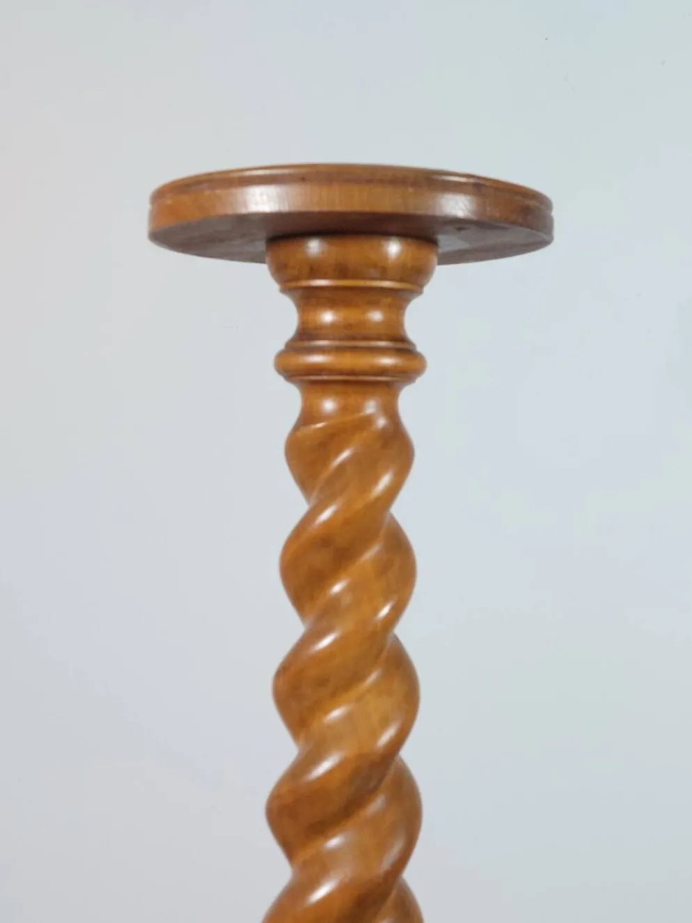 Support à fleurs en spirale en bois tourné vintage
